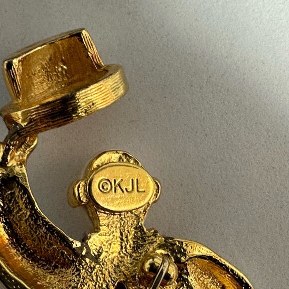 Kenneth Jay Lane Vintage Clown Brooch Pin KJL Enamel Tipping Hat Tipsy Whimsical - Picture 6 of 9